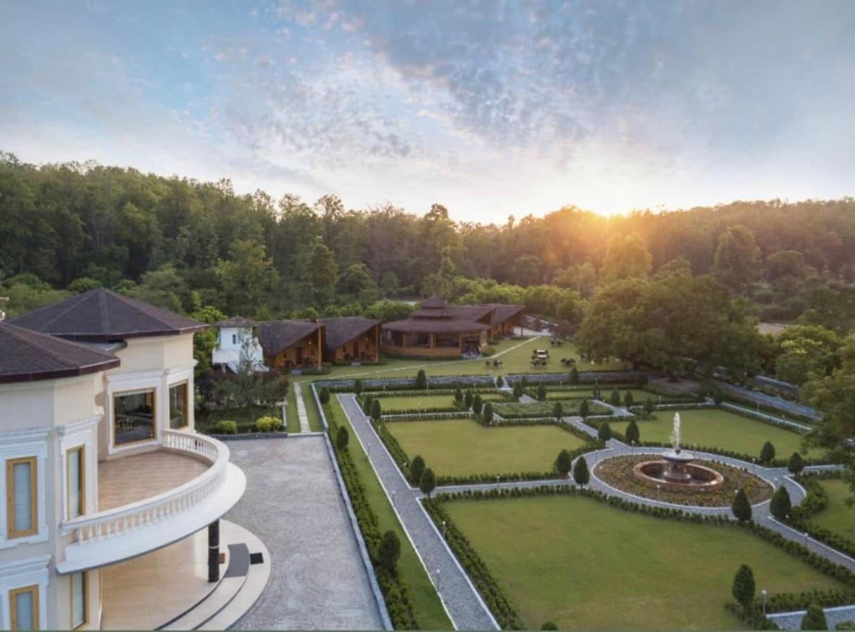 Hotel Glenville Forest & 4*